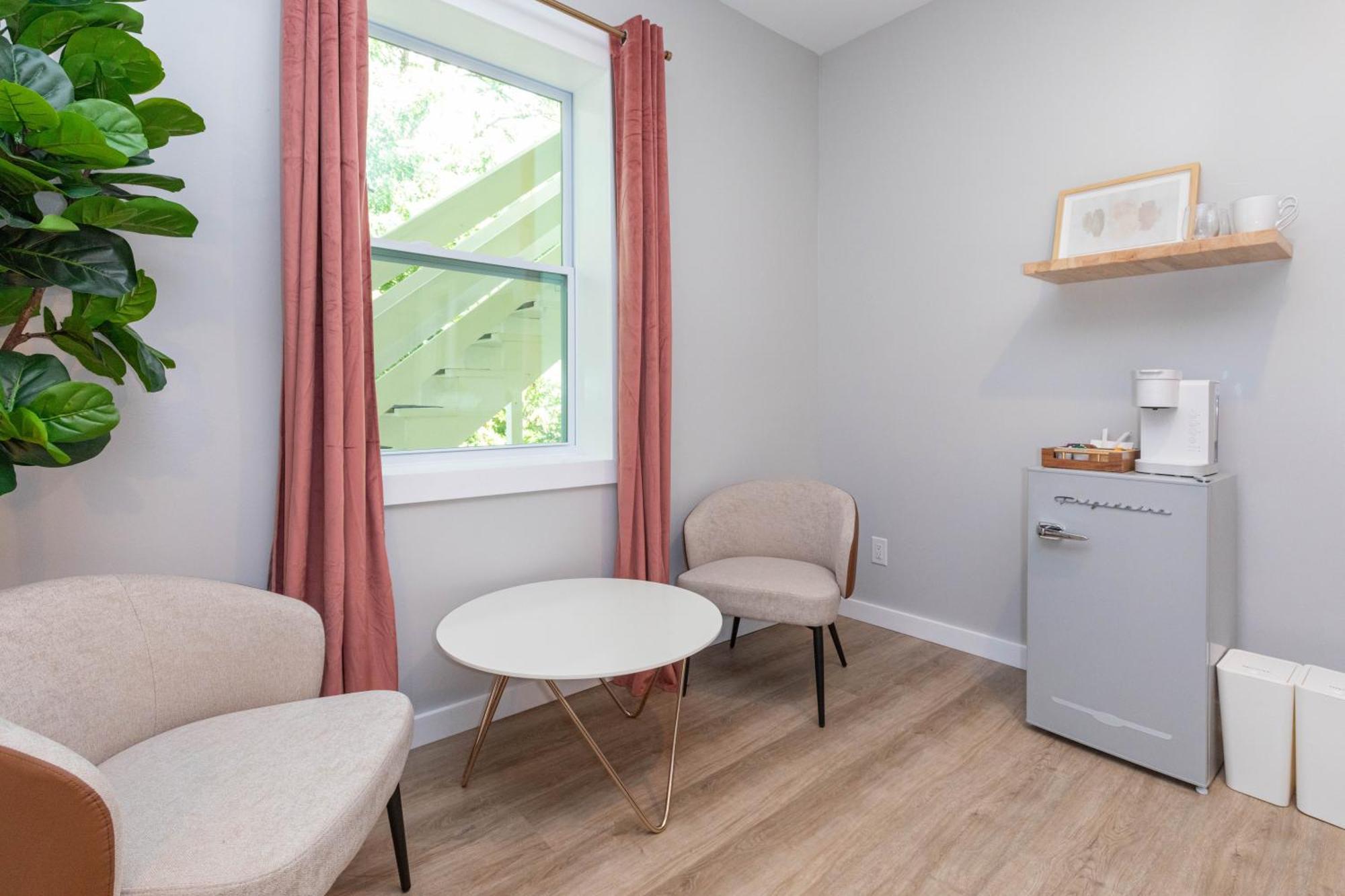מגי ואלי Dogwood Boutique Motel מראה חיצוני תמונה